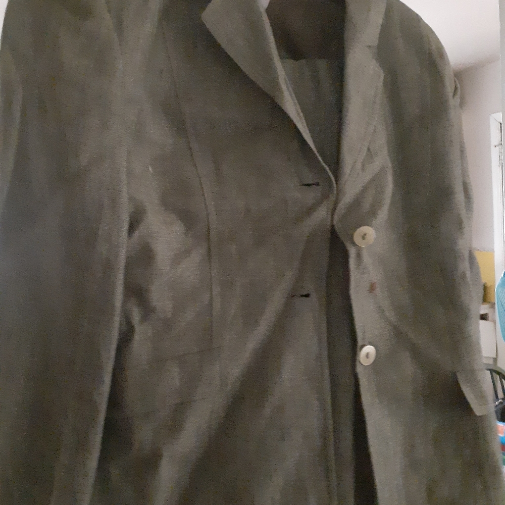 Light gray pants suit